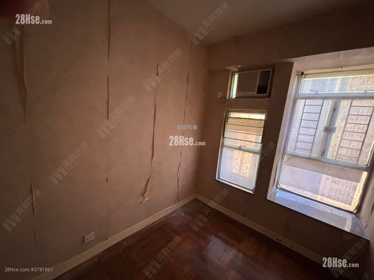 Sceneway Garden Sell 3 Bedrooms 614 ft²