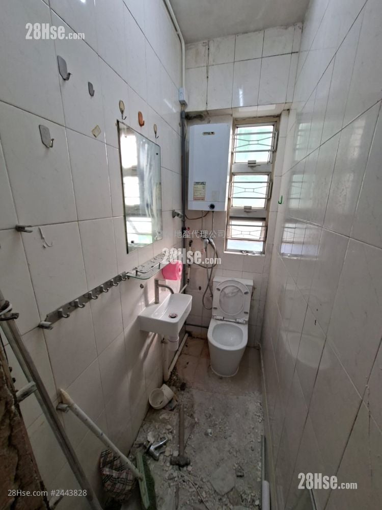 Win Shing House Rental 2 Bedrooms , 1 Bathroom 374 ft²