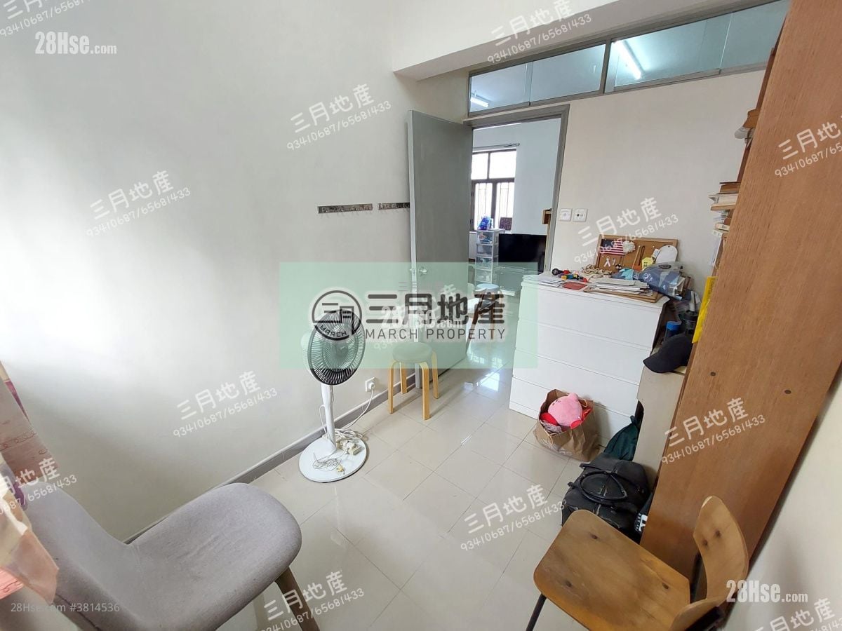 唐楼 租盘 2 房 , 1 浴室 397 平方尺