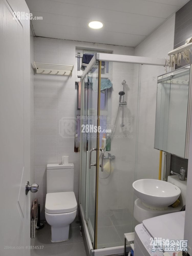 Laichikok Bay Garden Sell 2 Bedrooms , 1 Bathroom 426 ft²