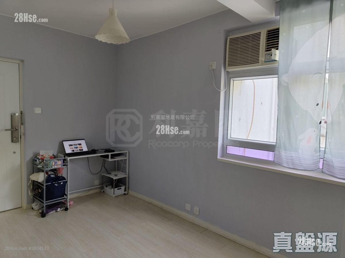 Laichikok Bay Garden Sell 2 Bedrooms , 1 Bathroom 426 ft²