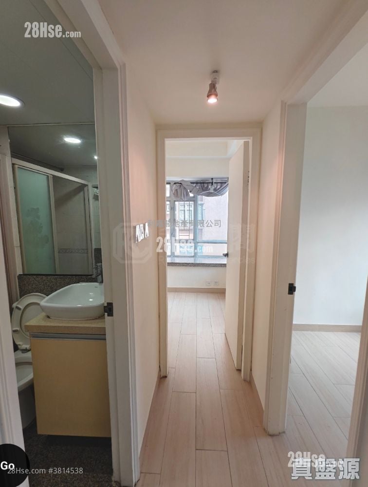 Flora Plaza Sell 2 Bedrooms , 1 Bathroom 413 ft²