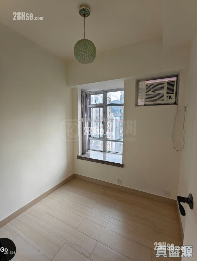 Flora Plaza Sell 2 Bedrooms , 1 Bathroom 413 ft²