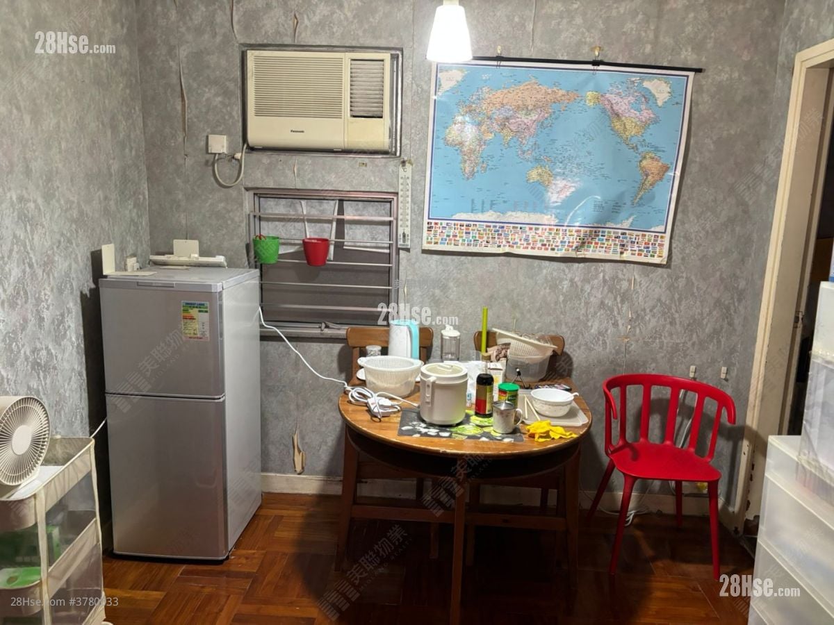 Sceneway Garden Sell 3 Bedrooms , 1 Bathroom 614 ft²