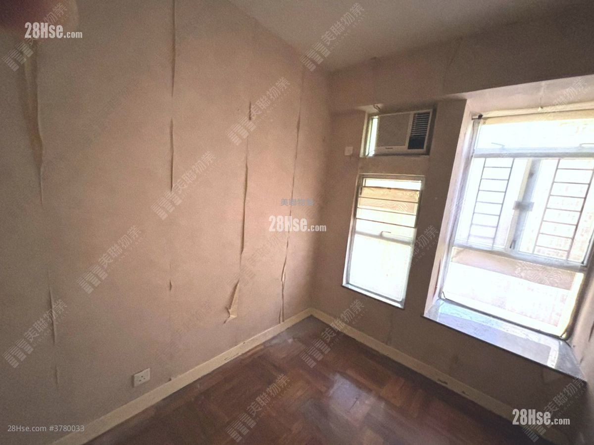 Sceneway Garden Sell 3 Bedrooms , 1 Bathroom 614 ft²