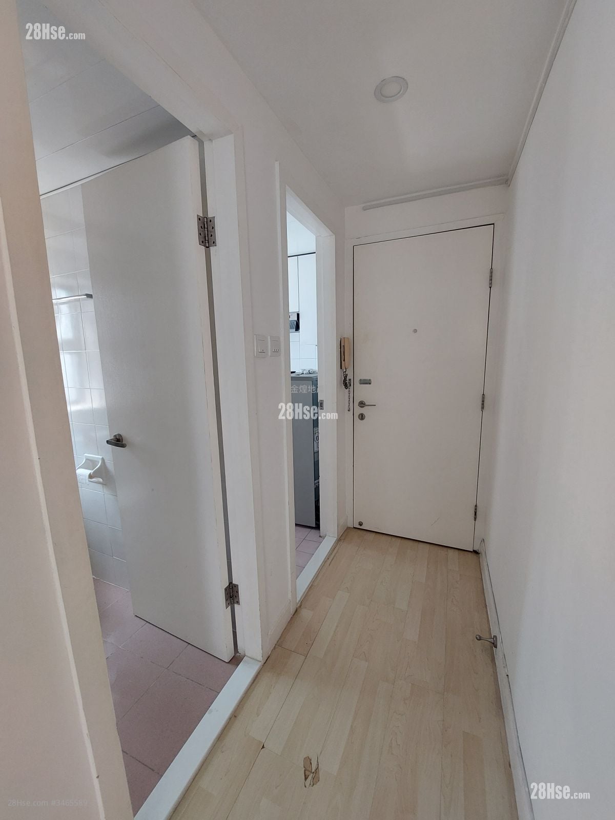 名仕阁 租盘 1 浴室 315 平方尺