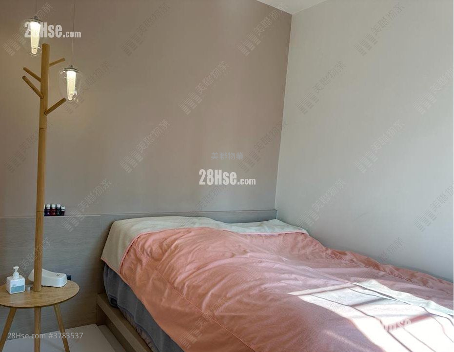 The Metro City Sell 2 Bedrooms , 2 Bathrooms 538 ft²