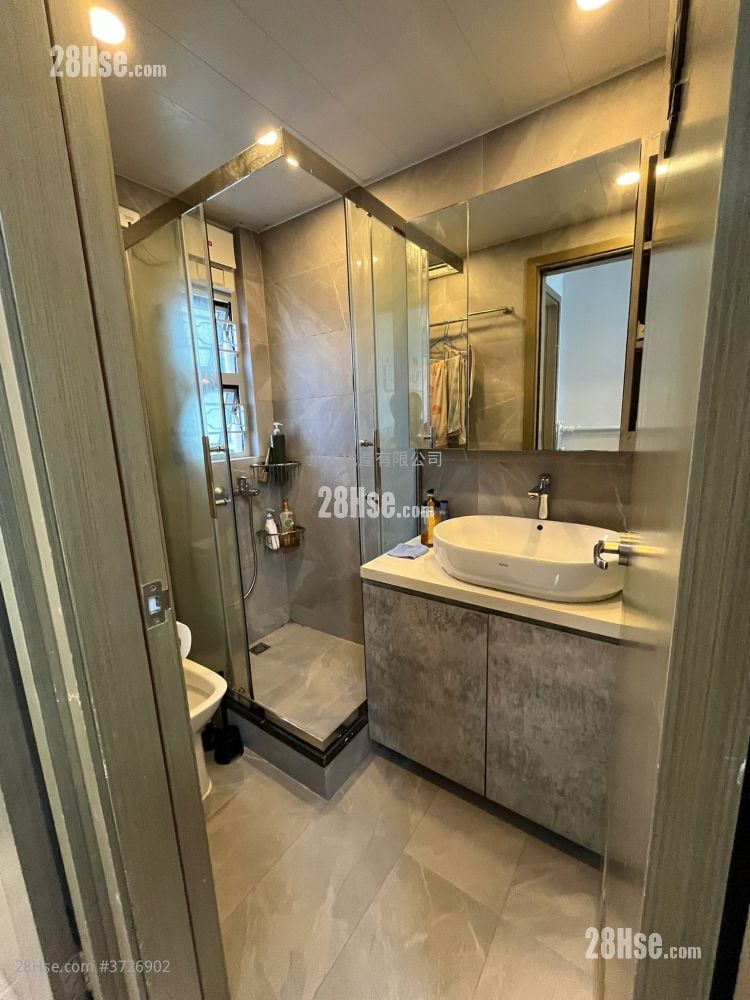 The Eastborne Sell 2 Bedrooms , 1 Bathroom 335 ft²