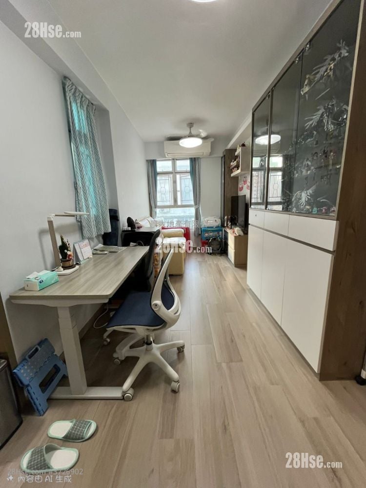 The Eastborne Sell 2 Bedrooms , 1 Bathroom 335 ft²