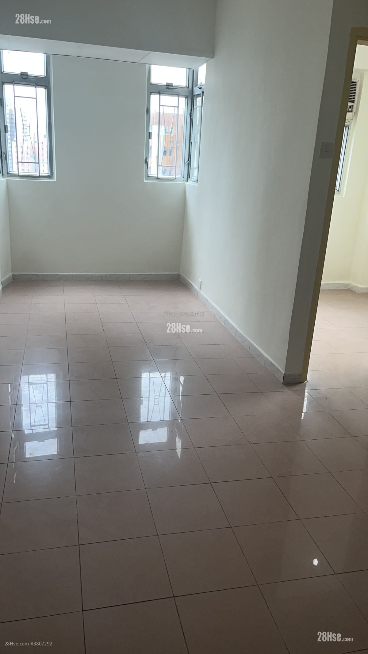 鸿利大厦 租盘 1 房 , 1 浴室 271 平方尺