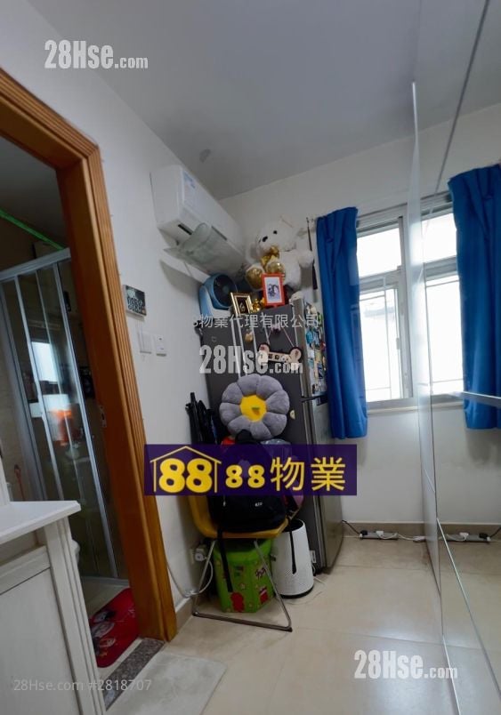 村屋 售盤 3 房 , 2 浴室 700 平方呎