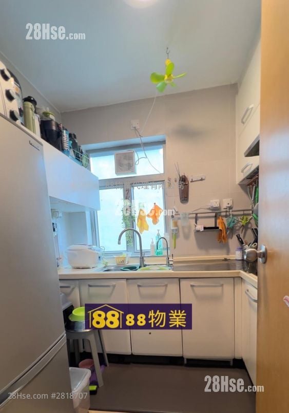 村屋 售盤 3 房 , 2 浴室 700 平方呎