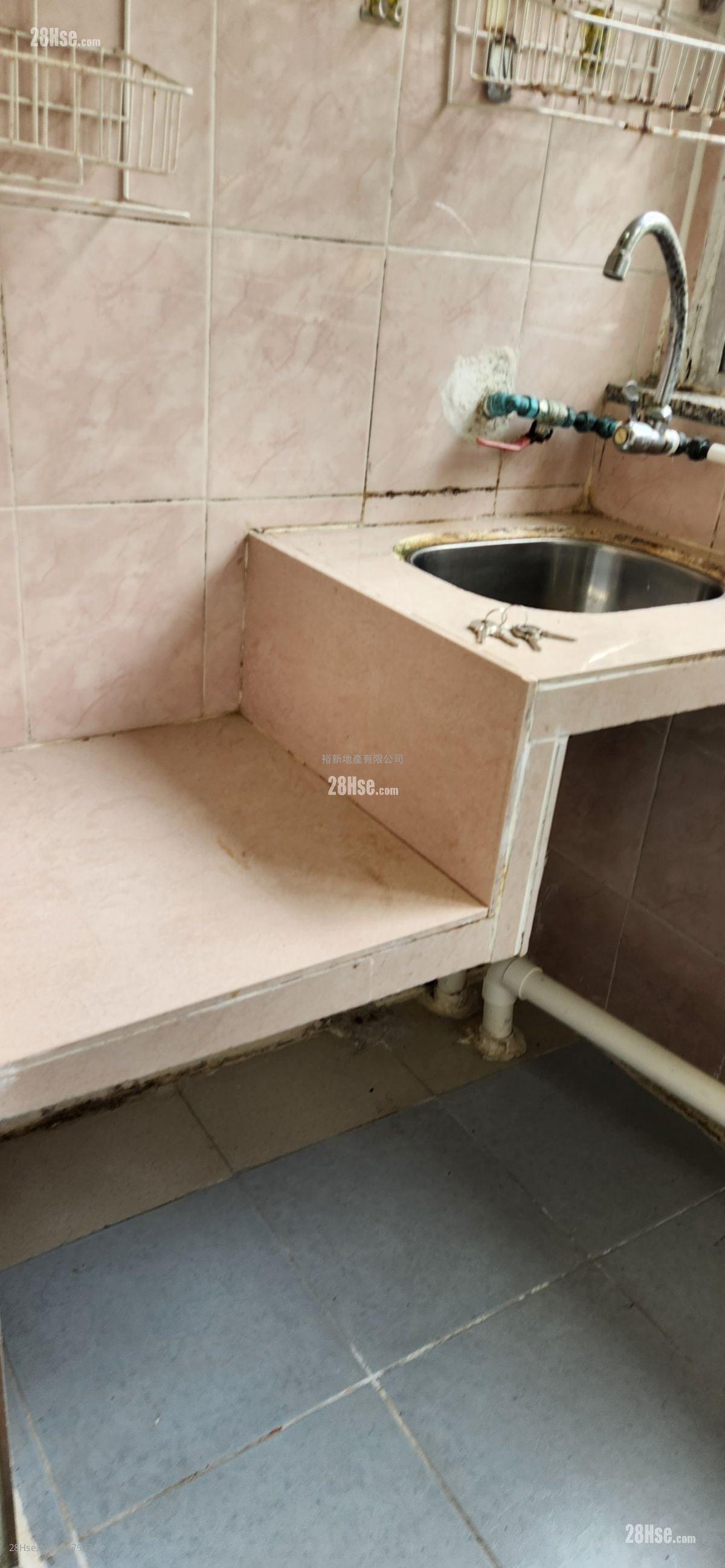 Lee Wo Building Rental 1 Bathroom 135 ft²