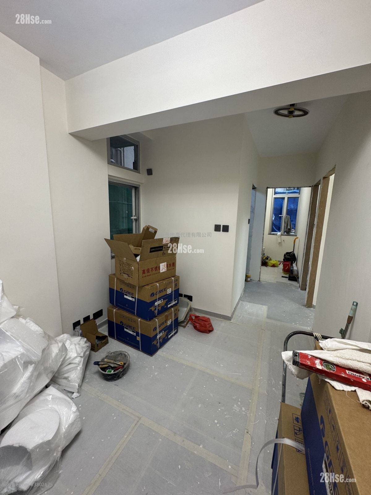 Carson Mansion Rental 3 Bedrooms , 1 Bathroom 459 ft²