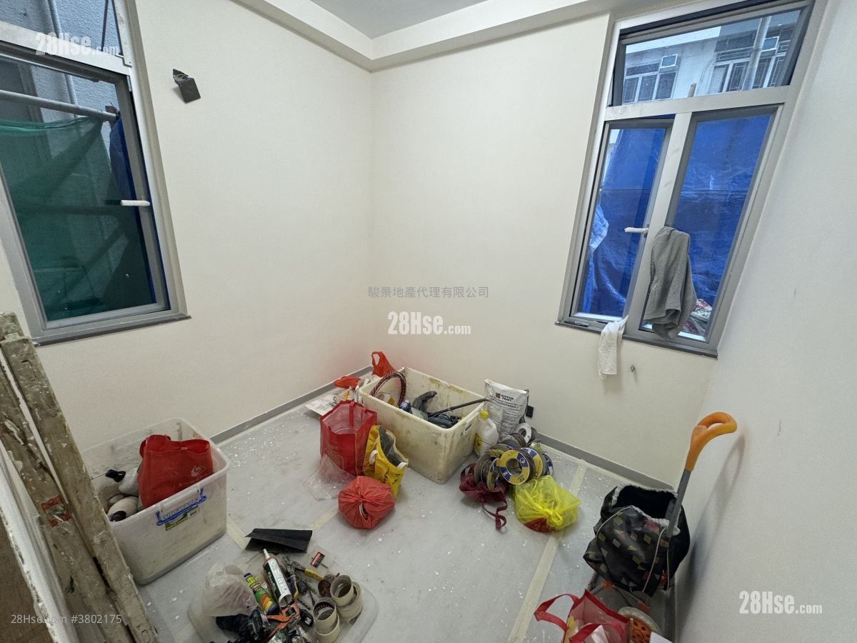 Carson Mansion Rental 3 Bedrooms , 1 Bathroom 459 ft²