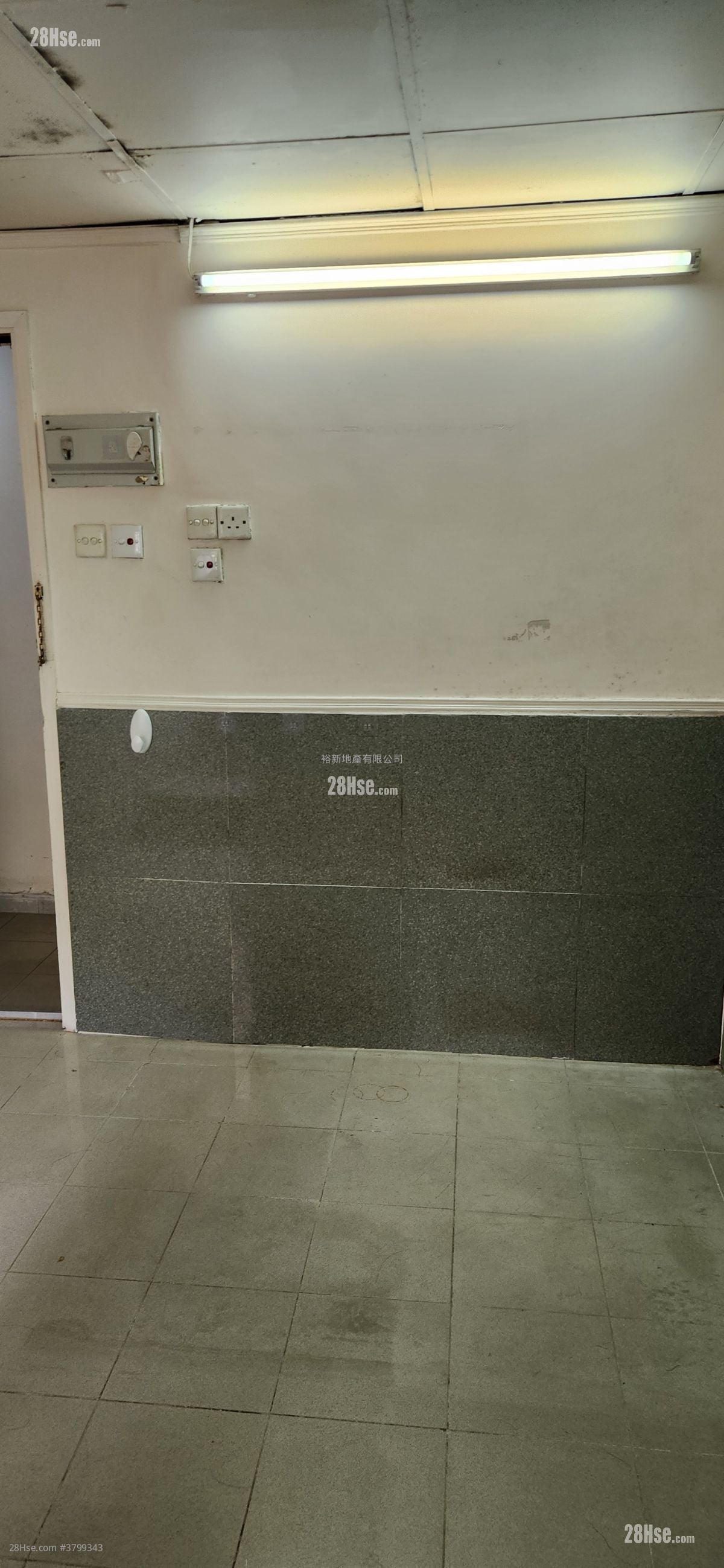 Lee Wo Building Rental 1 Bathroom 135 ft²