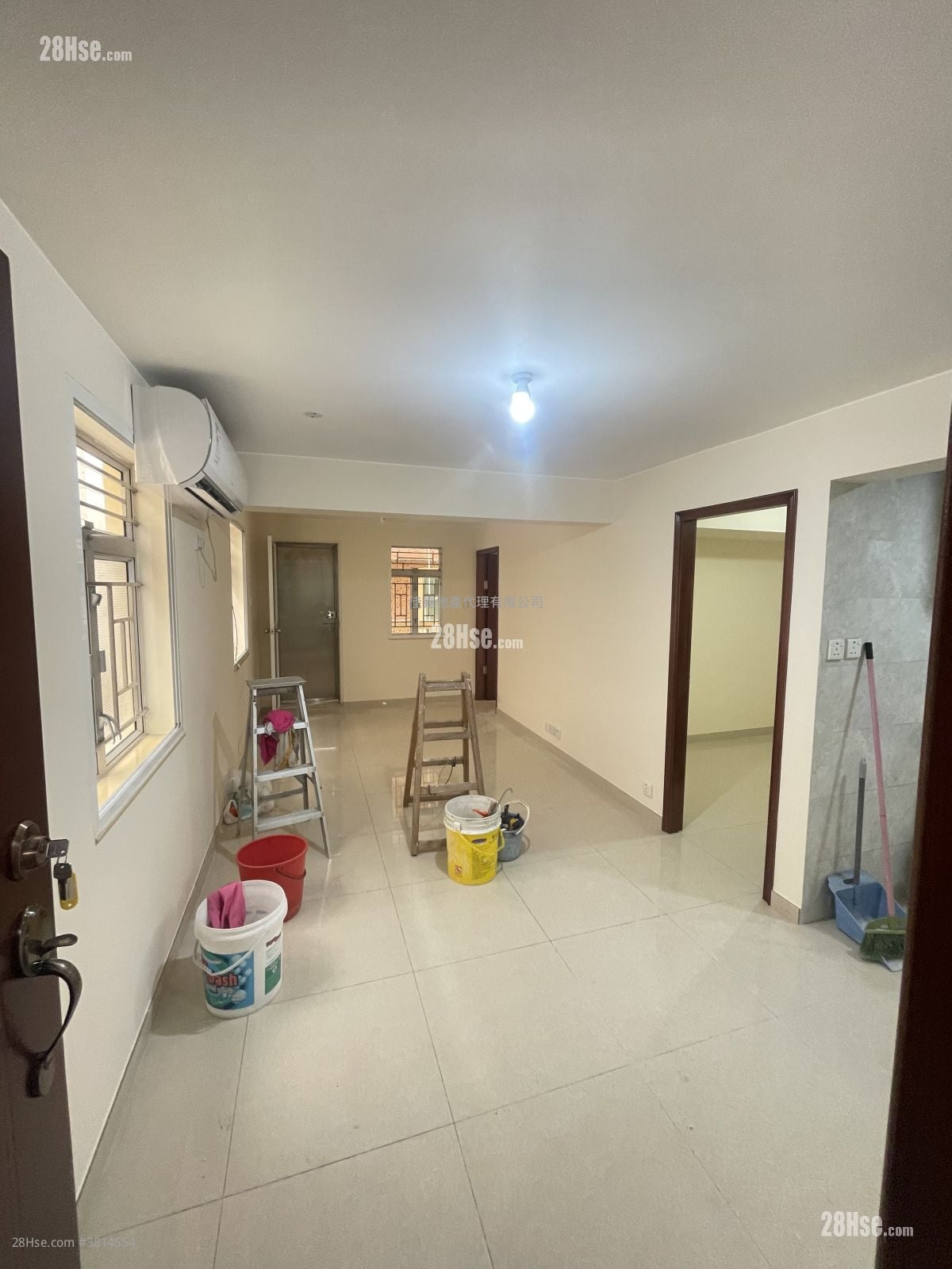 村屋 租盘 3 房 , 1 浴室 630 平方尺