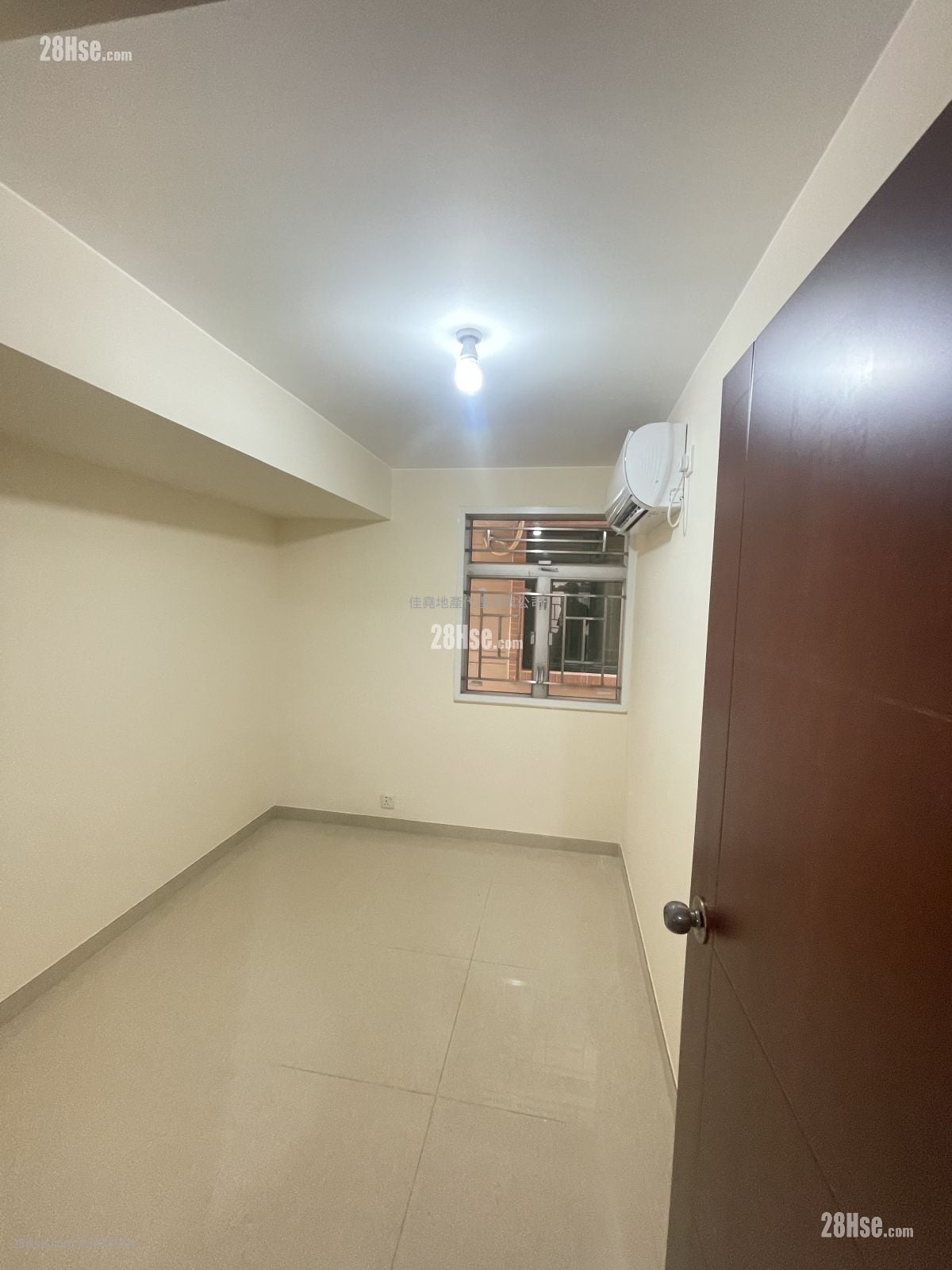 村屋 租盘 3 房 , 1 浴室 630 平方尺