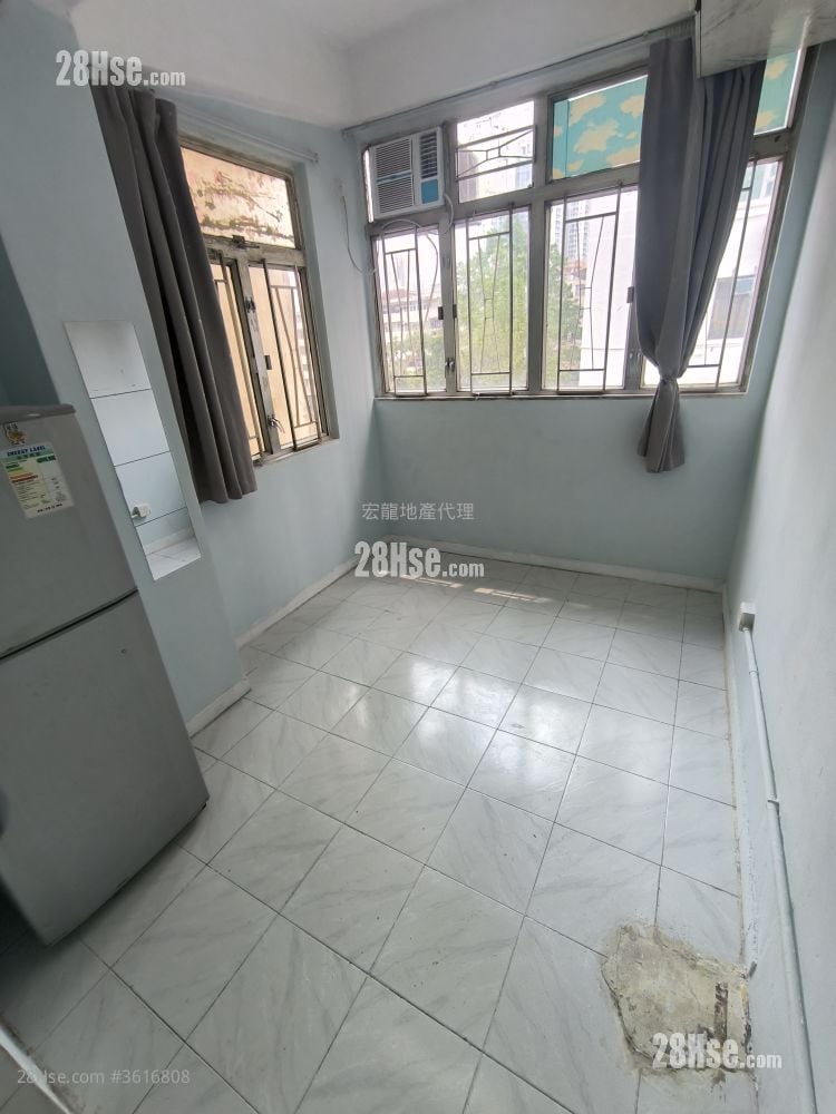 Apartment Rental Studio 150 ft²