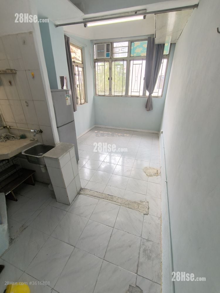 Apartment Rental Studio 150 ft²