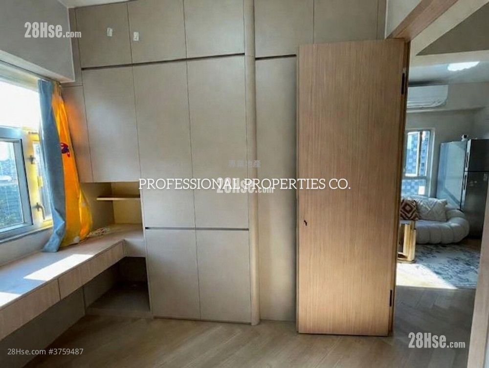 Sands Building Sell 2 Bedrooms , 1 Bathroom 410 ft²