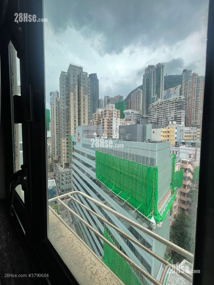 环球大厦 售盘 1 房 , 1 浴室 215 平方尺