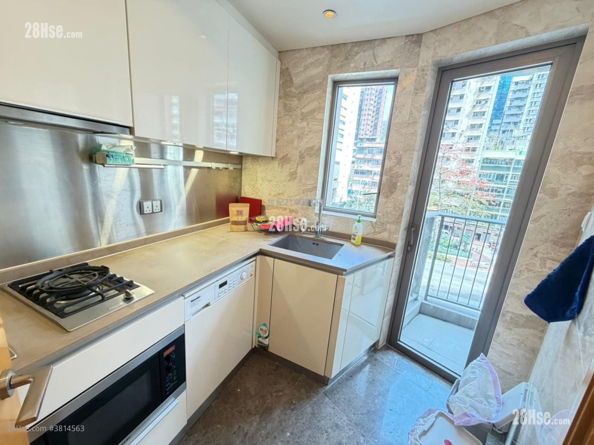 Grand Austin Sell 2 Bedrooms , 2 Bathrooms 595 ft²