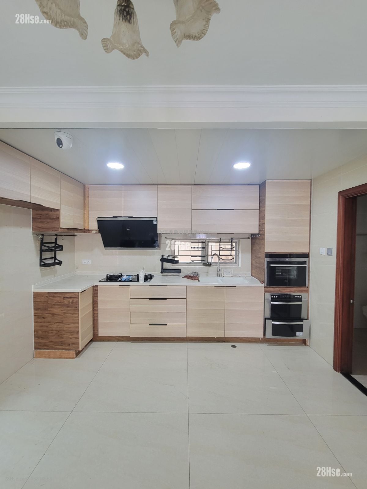 Village Rental 4 Bedrooms , 3 Bathrooms 2,100 ft²