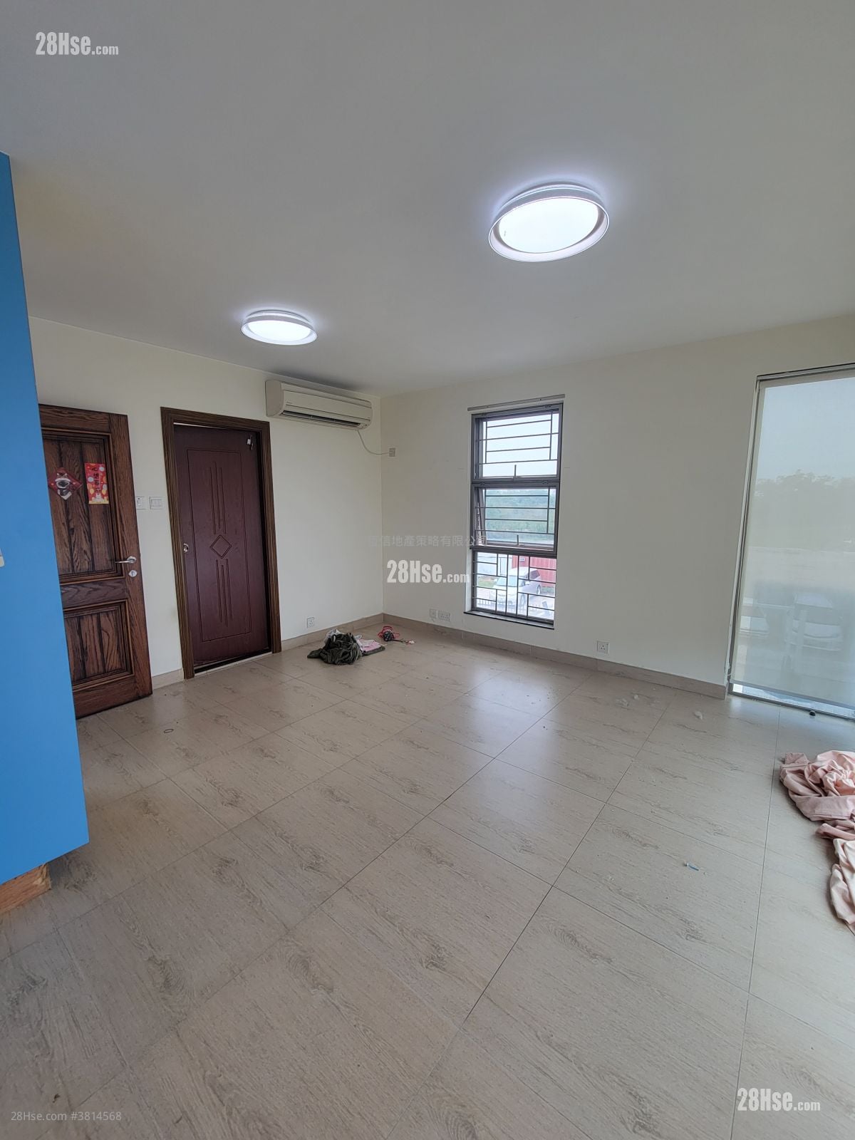 Village Rental 4 Bedrooms , 3 Bathrooms 2,100 ft²