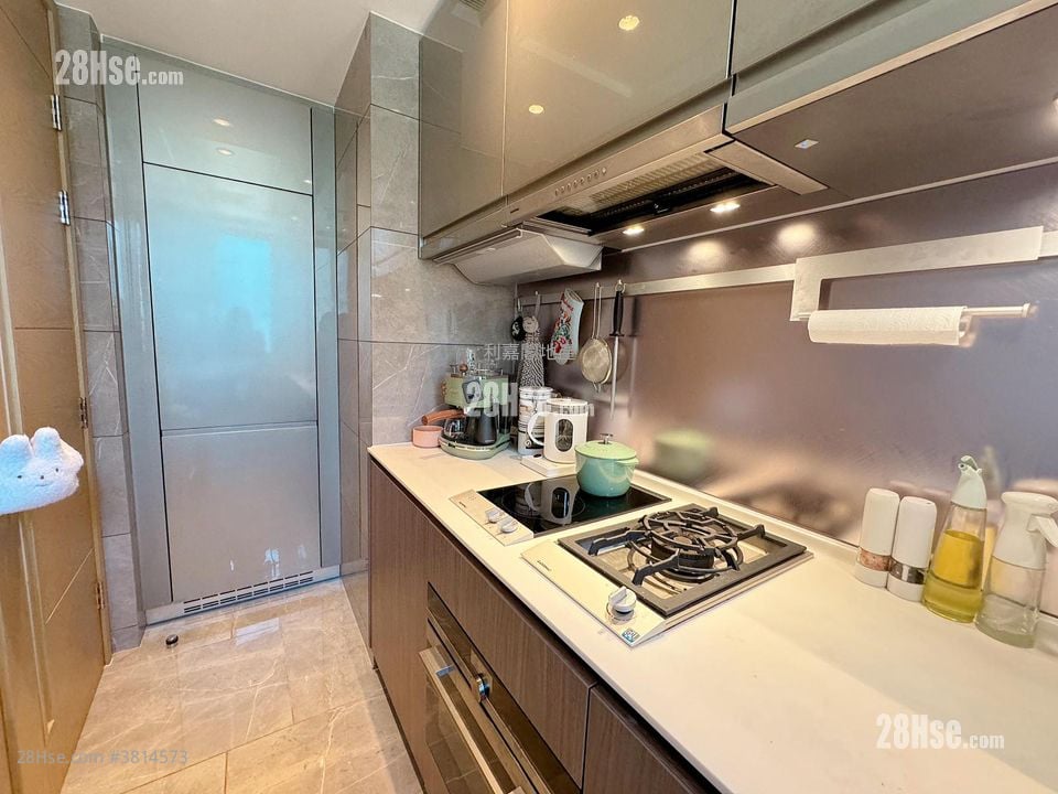 Mayfair By The Sea 8 Sell 3 Bedrooms , 2 Bathrooms 701 ft²