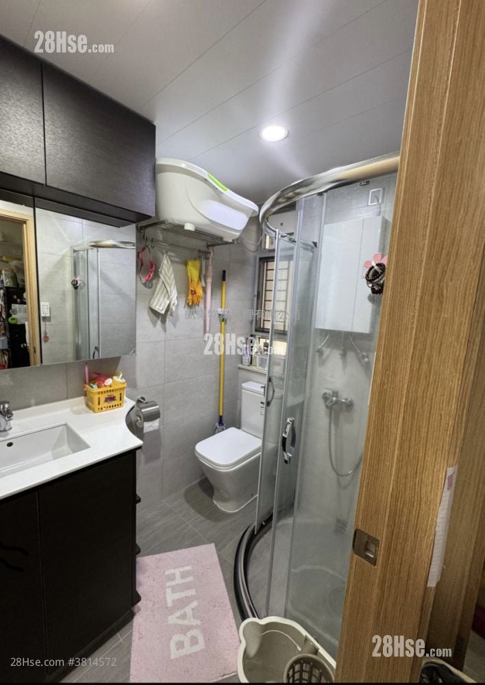 Hoi Lok Court Sell 2 Bedrooms 473 ft²