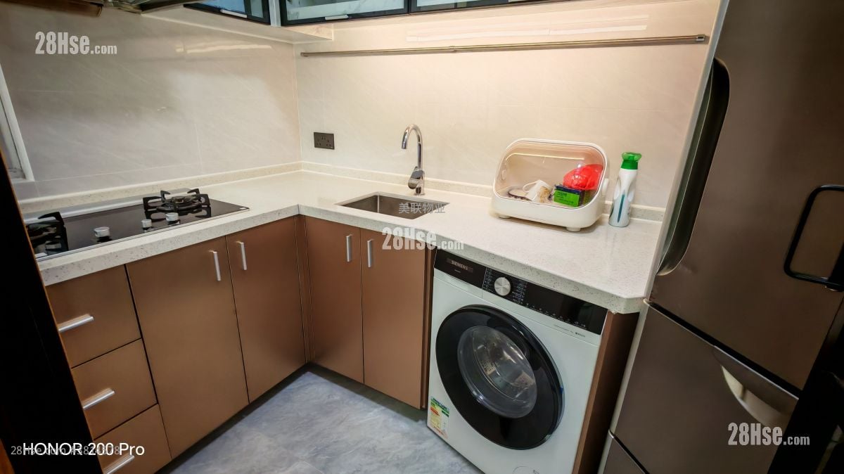 Kingswood Villas Sell 3 Bedrooms , 1 Bathroom 544 ft²