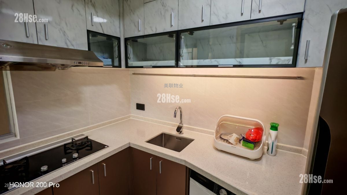 Kingswood Villas Sell 3 Bedrooms , 1 Bathroom 544 ft²