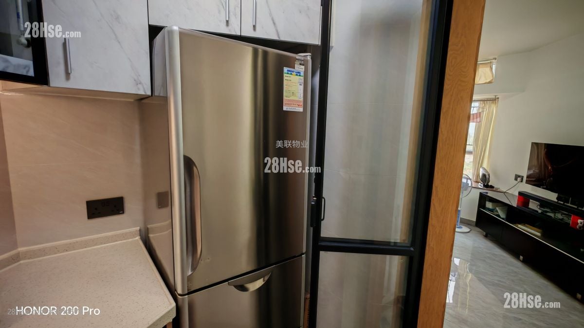 Kingswood Villas Sell 3 Bedrooms , 1 Bathroom 544 ft²