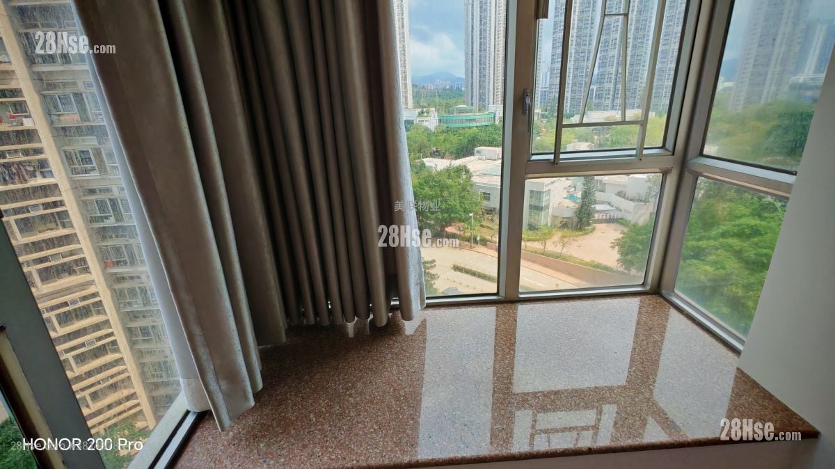 Kingswood Villas Sell 3 Bedrooms , 1 Bathroom 544 ft²