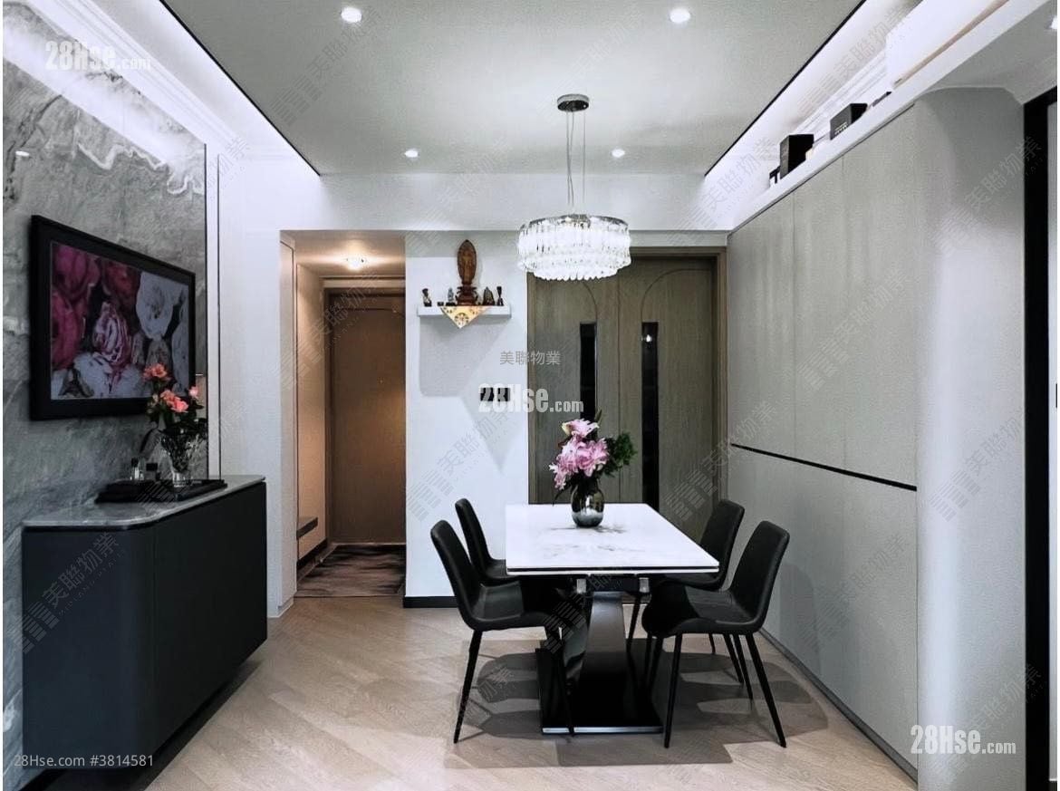 Upper River Bank Sell 4 Bedrooms , 4 Bathrooms 1,072 ft²