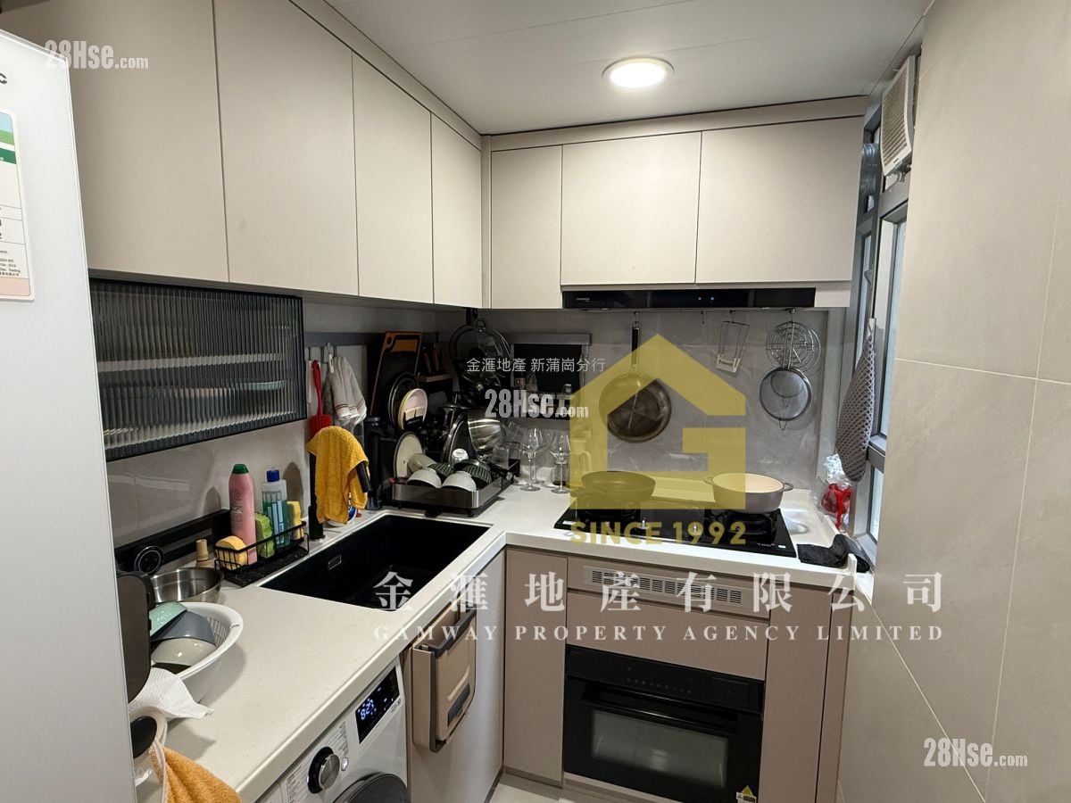 启钻苑 售盘 2 房 , 1 浴室 440 平方尺