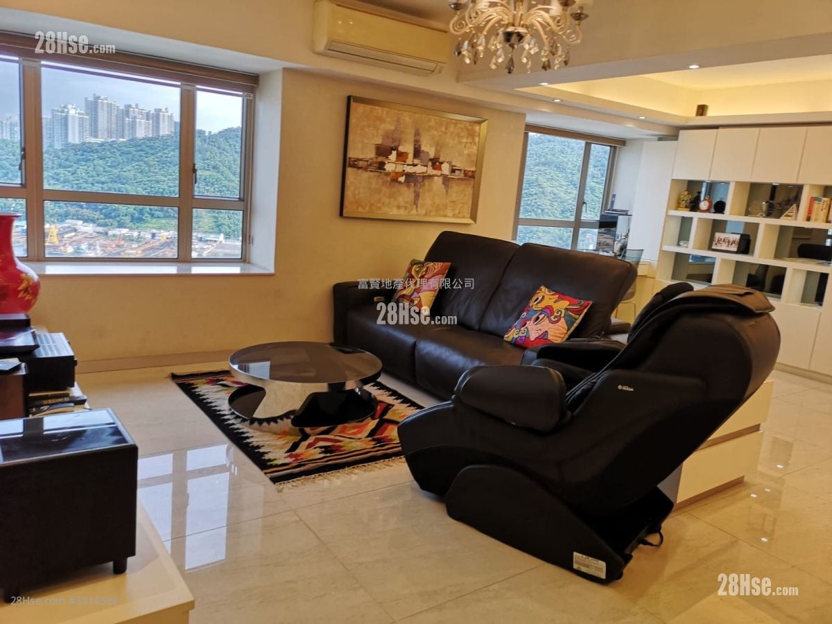 Golden Villa Sell 4 Bedrooms , 3 Bathrooms 2,110 ft²