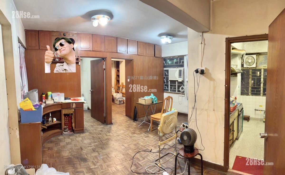 Evergreen Towers Sell 3 Bedrooms , 1 Bathroom 527 ft²