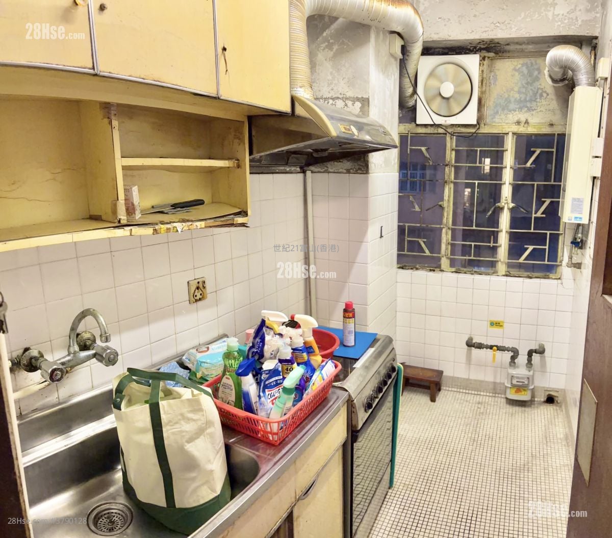 Evergreen Towers Sell 3 Bedrooms , 1 Bathroom 527 ft²