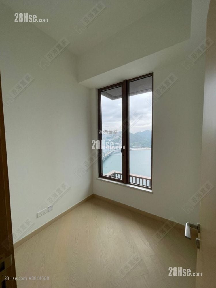 LP10 售盘 4 房 , 3 浴室 1,204 平方尺