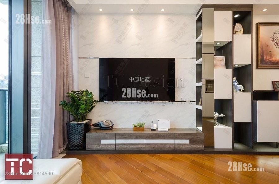 Ultima Sell 902 ft²