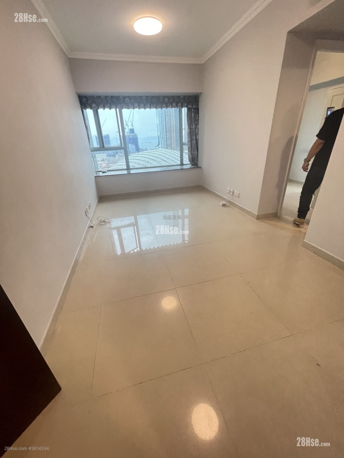 港景峰 租盘 487 平方尺