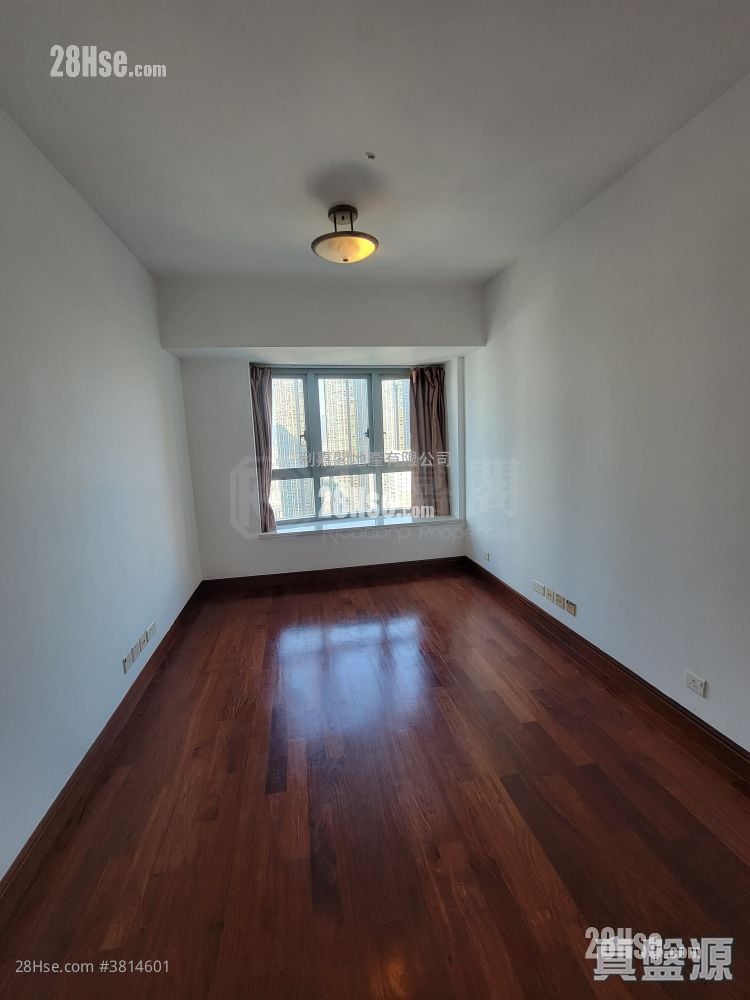 君临天下 租盘 3 房 , 2 浴室 755 平方尺