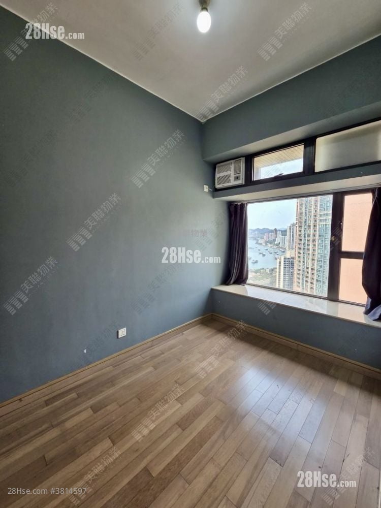 主人房: 立坊 租盘 1 房 , 1 浴室 305 平方尺