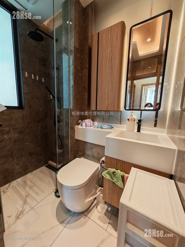 The Vantage Sell 2 Bedrooms , 1 Bathroom 381 ft²