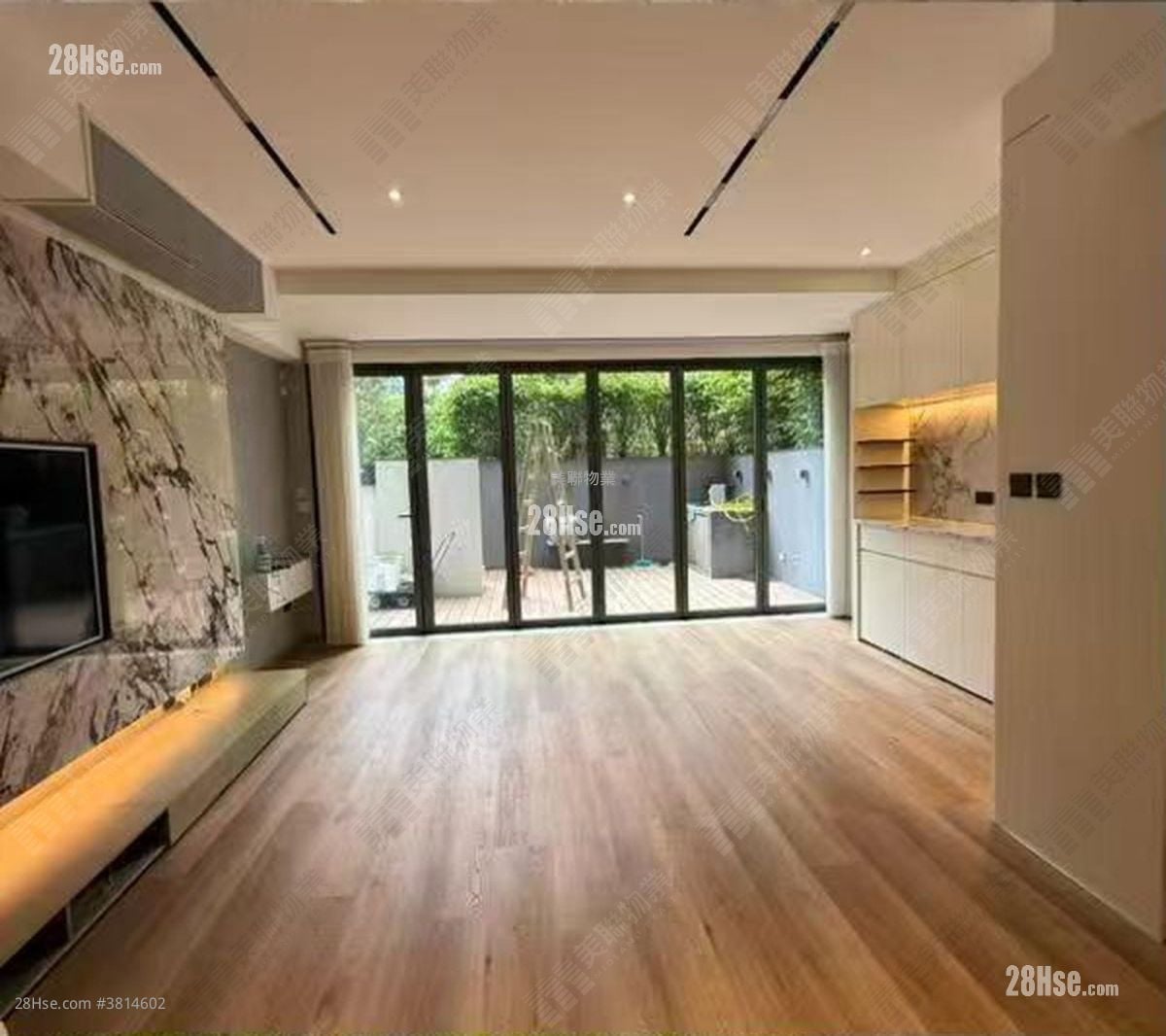 Oasis Kai Tak Sell 3 Bedrooms , 3 Bathrooms 1,136 ft²