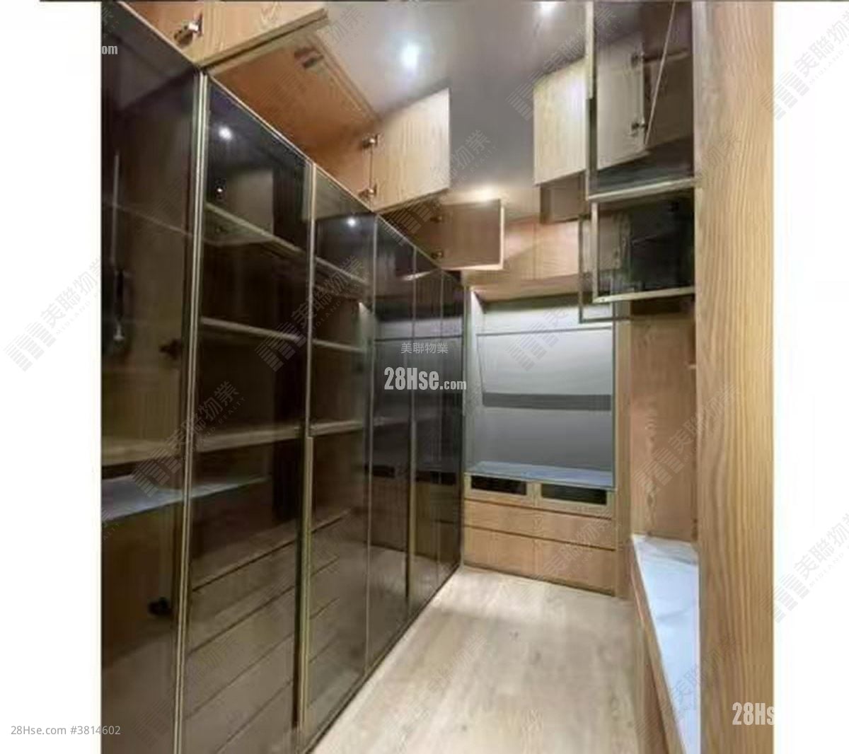 Oasis Kai Tak Sell 3 Bedrooms , 3 Bathrooms 1,136 ft²