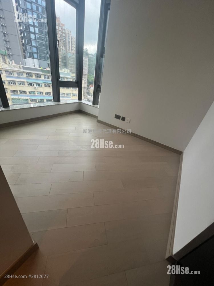 The Vantage Sell 2 Bedrooms , 1 Bathroom 381 ft²