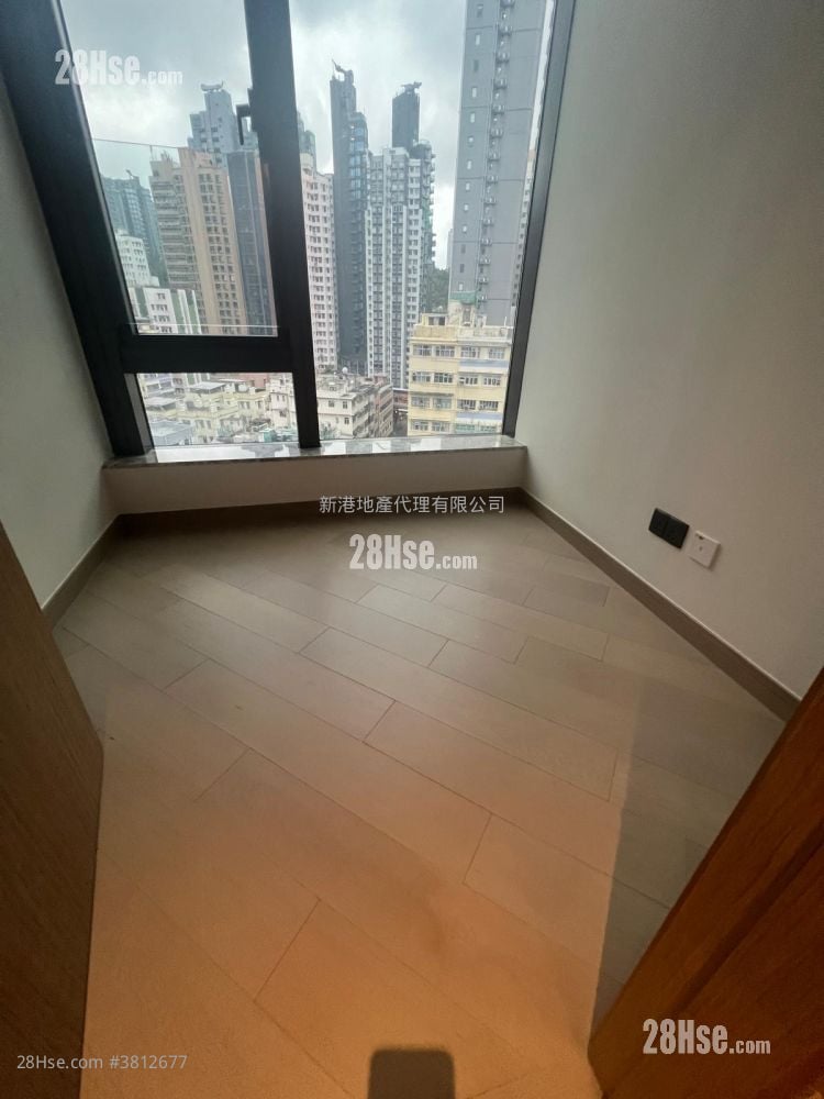 The Vantage Sell 2 Bedrooms , 1 Bathroom 381 ft²